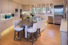 家装厨房天然大理石餐桌设计