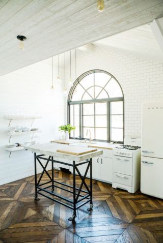 10平厨房实木地板贴图