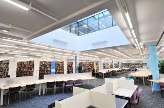 现代图书馆书架建筑设计效果图