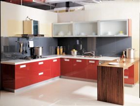 U型厨房 红色橱柜装修效果图片
