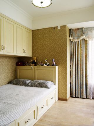 家居卧室欧式窗帘装修效果图片