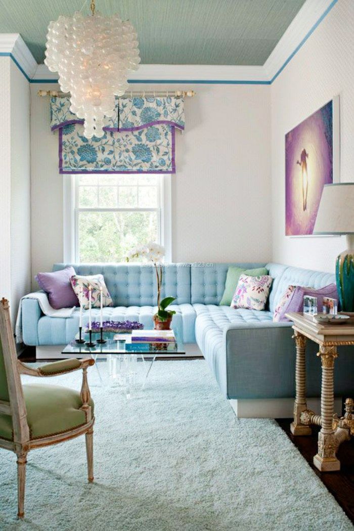 小户型客厅布艺沙发装饰设计 
