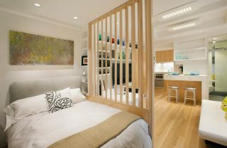 小户型客厅卧室木质隔断效果图