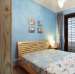 90平米三居室卧室蓝色墙面装修效果图片