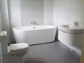 20平方卫生间 白色浴缸装修效果图片