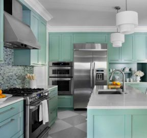 厨房蓝色橱柜颜色搭配效果图