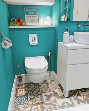 蓝色卫生间室内家装设计效果图