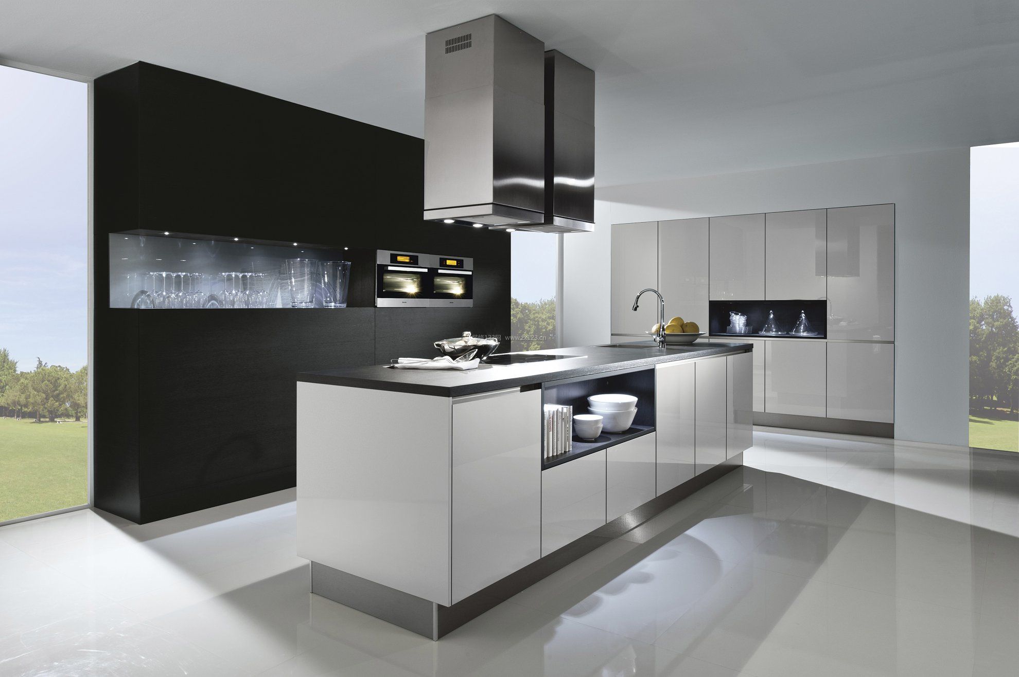 开放式厨房黑白橱柜隔断设计