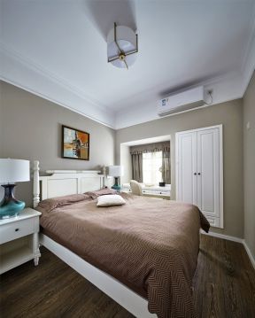简单家居卧室纯色壁纸装修效果图片