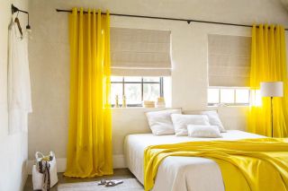 现代简约风黄色窗帘装修效果图片