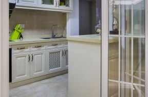 欧式风格厨房玻璃折叠门装修效果图片