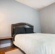 现代简约卧室纯色壁纸装修效果图片
