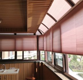 阳台窗帘卷帘装修效果图片-每日推荐