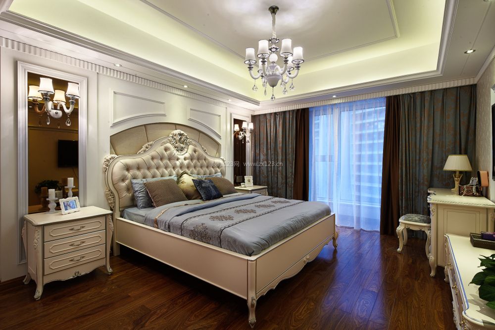 小户型欧式卧室床头背景墙装修效果图片