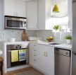 65平小户型厨房白色橱柜装修效果图片