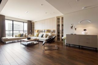 家装客厅浅褐色木地板装修效果图片