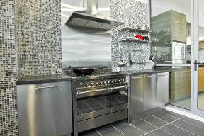 家庭厨房不锈钢橱柜效果图 