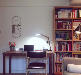小平米房子室内书桌装修效果图片