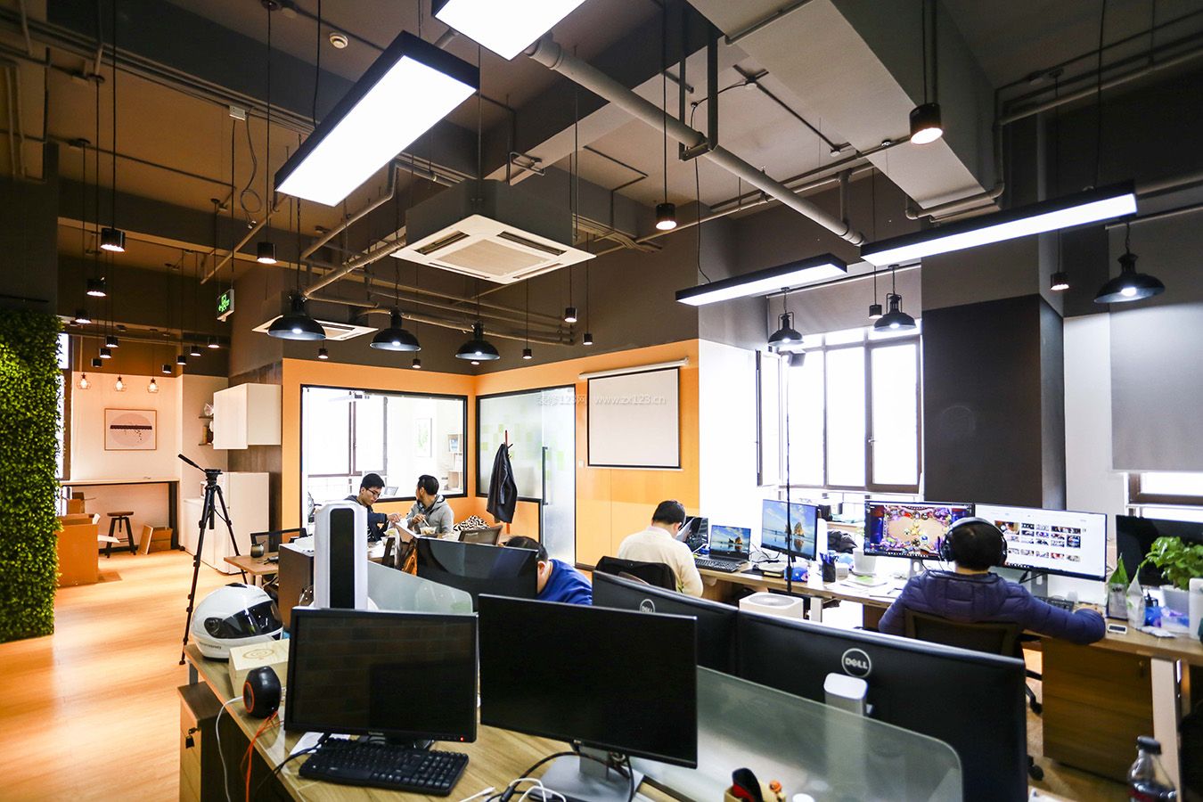 办公室办公区简约吊灯装修效果图片