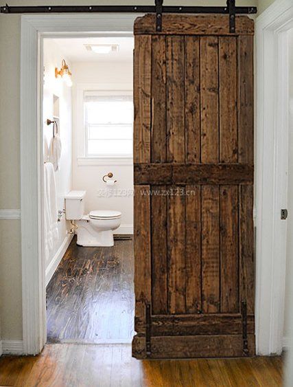 卫生间浴室实木门装修效果图