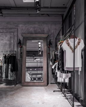 小型服装店装修风格 灰色背景墙