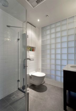 家庭卫生间白色瓷砖贴图装修效果图欣赏