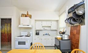 小户型家具摆放效果图 开放式厨房餐厅