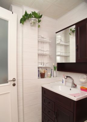 家庭卫浴洗手台设计效果图片