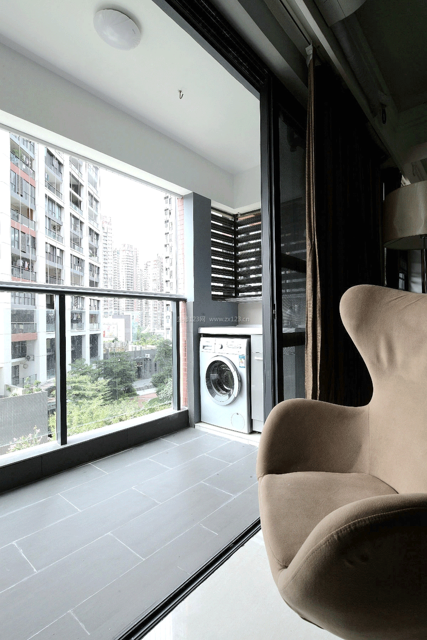 2023现代家庭客厅阳台洗衣机组合柜设计装修效果图