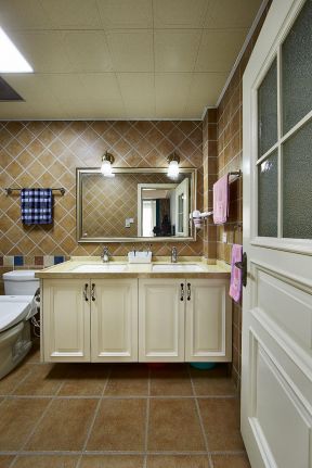 美式卫生间整体浴室柜装修效果图片2023