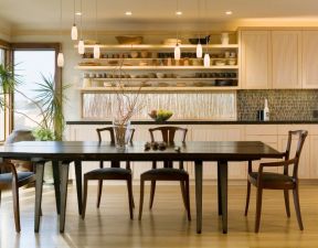 100平米房屋简单装修效果图 长餐桌