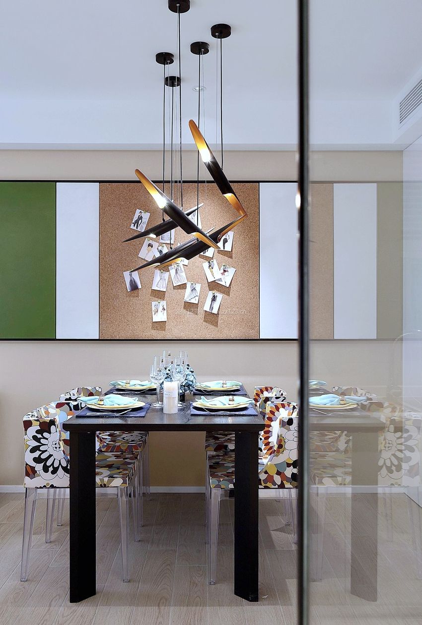 2023简约家庭餐厅创意吊灯装修效果图片欣赏