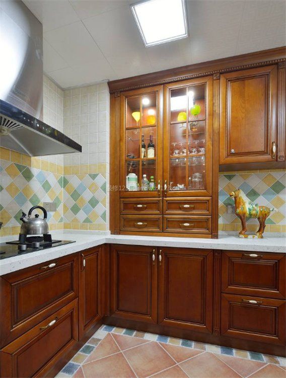家庭美式小厨房装修设计效果图片 