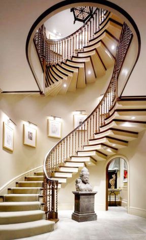 别墅大厅楼梯效果图片 2020三层别墅装饰