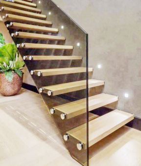 现代家装复式楼梯玻璃扶手效果图