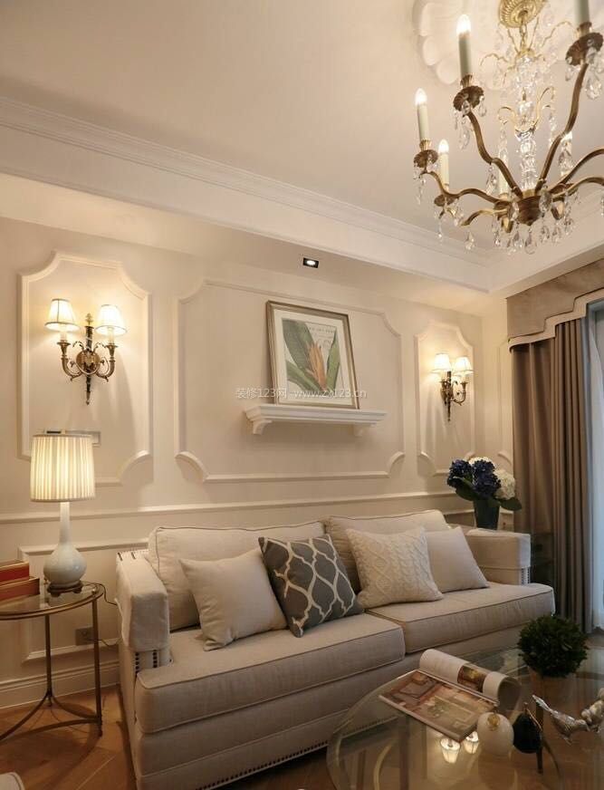 轻美式风格客厅沙发背景墙装修效果图片