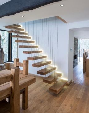 现代风格小阁楼楼梯设计图片