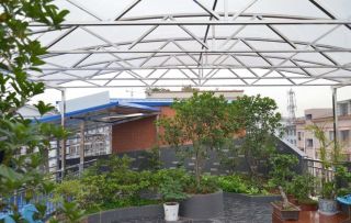 简约风格家庭屋顶花园图片2023