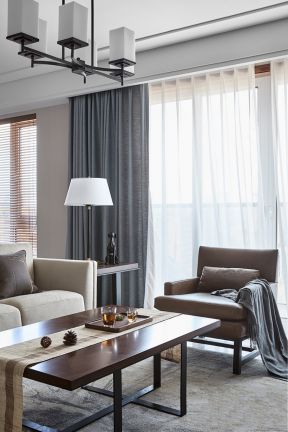 2023现代美式客厅灰色窗帘装修效果图片