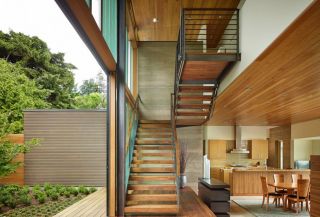 现代风格独栋别墅实木楼梯图片