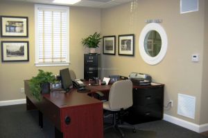 办公室装修选什么样的墙纸比较好？
