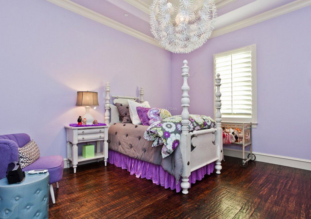 婴儿房间浅紫色设计图