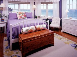 浅紫色房间海景卧室装修设计