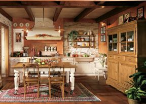 美式乡村风格小厨房组合橱柜图片