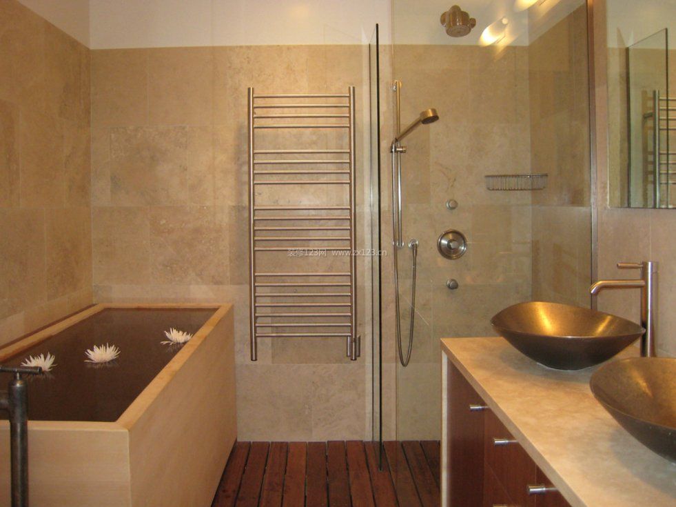 家庭浴室整体毛巾架安装效果图片