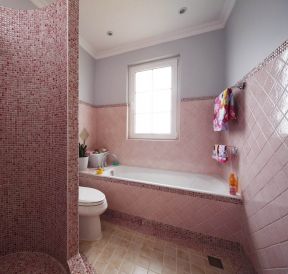 2023家装粉色卫生间瓷砖拼贴图片欣赏