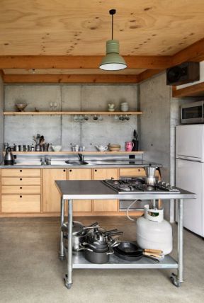 简约家庭厨房橱柜不锈钢台面效果图