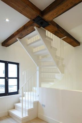 2023木制室内阁楼楼梯简约设计效果图