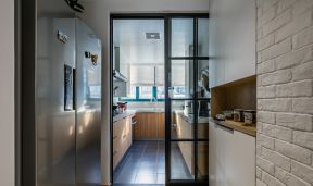 2023家居现代厨房玻璃推拉门隔断装修效果图