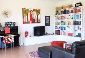2023小户型家庭客厅墙壁书架设计图片